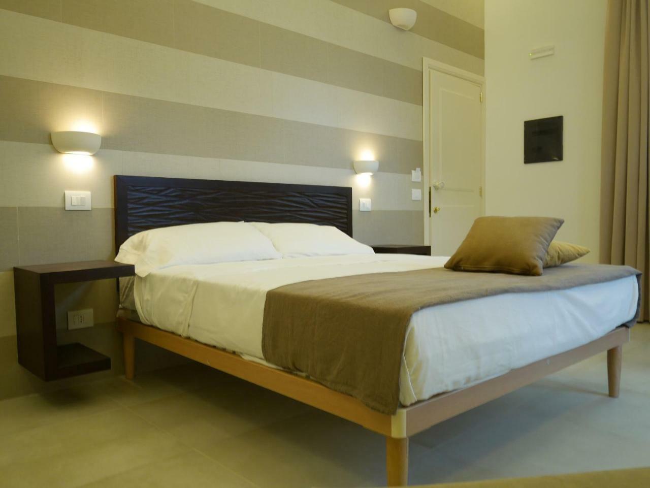 Palazzo San Lazzaro Bed and Breakfast Λέτσε Εξωτερικό φωτογραφία